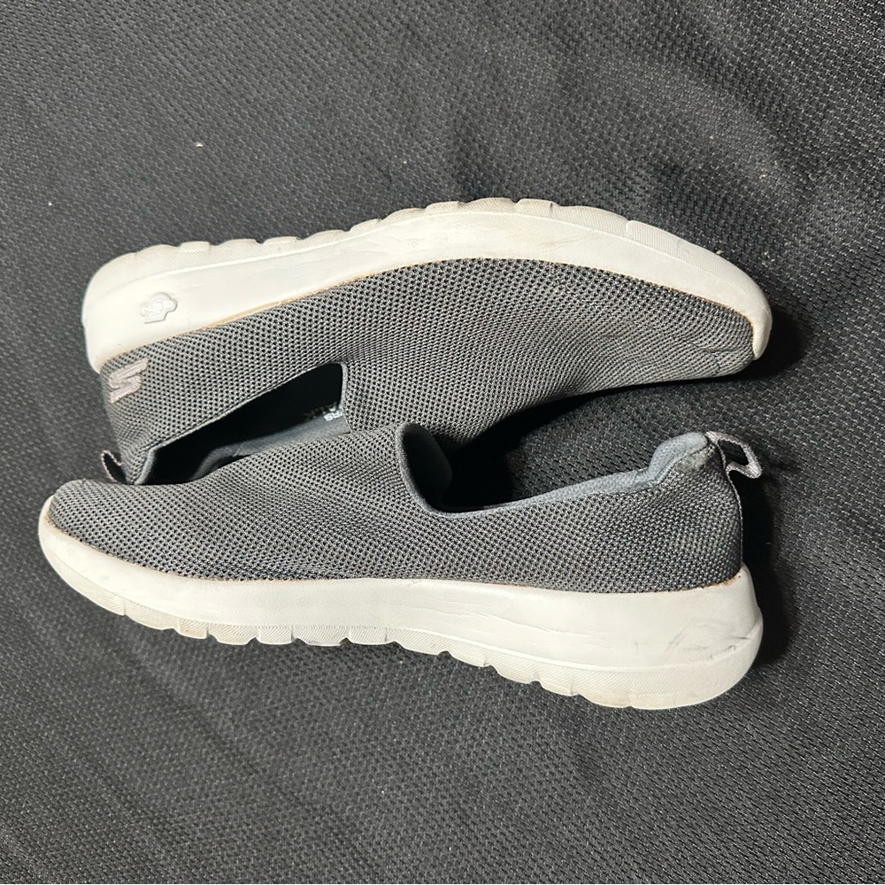 Sketchers Shoes Womens Size 10 Gray Slip On Goga Max Sneaker Used